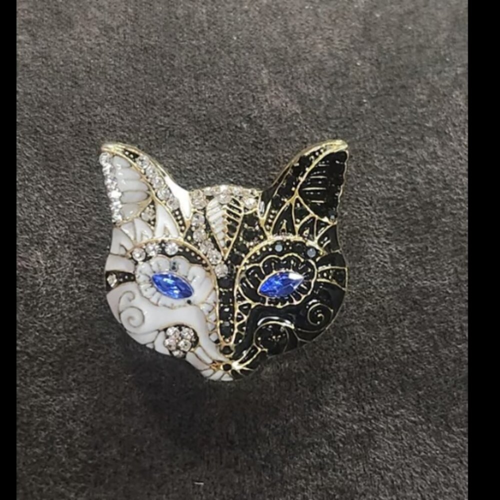 Cat Rhinestone Brooch